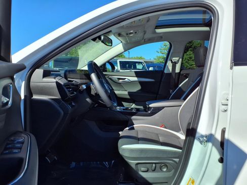 Used 2025 Buick Envision Sport Touring AWD/4WD image 22