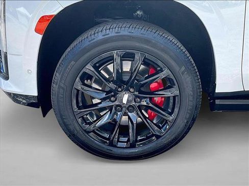 Used 2022 Cadillac Escalade ESV Sport w/ Touring Package RWD image 10