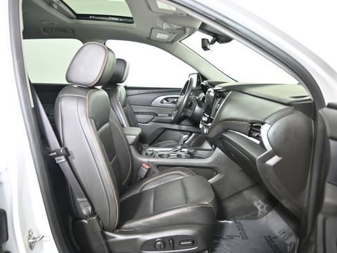 Used 2019 Chevrolet Traverse Premier w/ Redline Edition AWD/4WD image 13