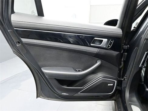 Used 2021 Porsche Panamera 4 image 13
