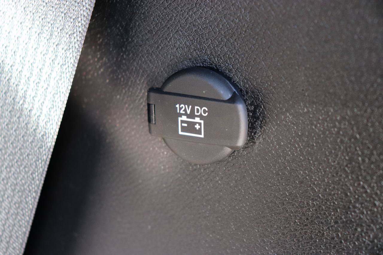 Used 2027 Chrysler Pacifica Select FWD image 61