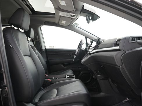 Used 2024 Honda Odyssey EX-L image 11