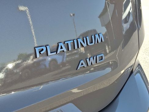 Used 2024 Nissan Rogue Platinum image 33