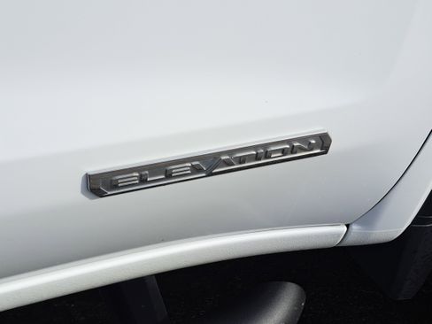 Used 2023 GMC Sierra 1500 Elevation image 6