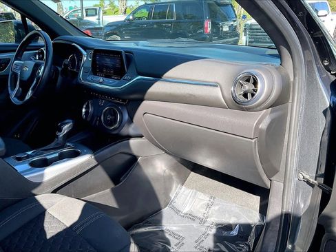 Used 2019 Chevrolet Blazer LT image 15