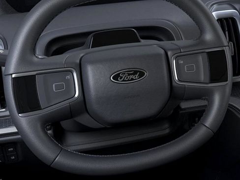 New 2026 Ford Expedition Platinum image 9