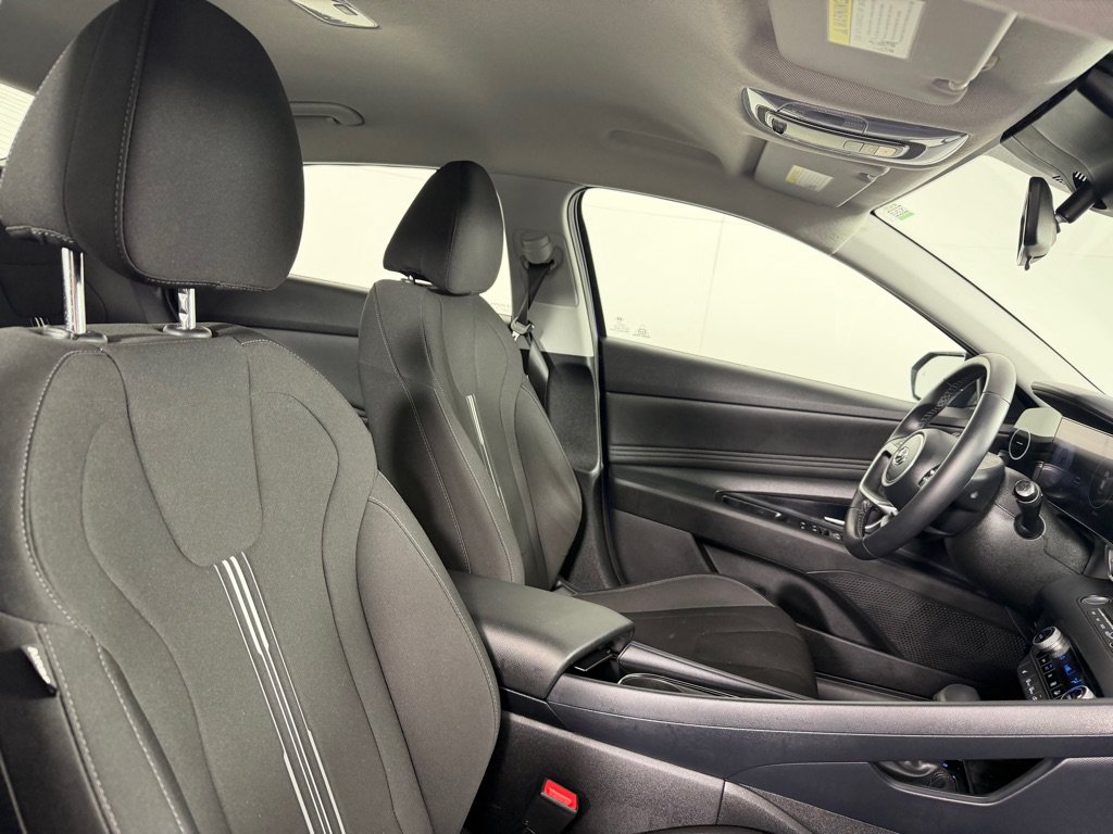Used 2023 Hyundai Elantra SEL w/ Convenience Package FWD image 25