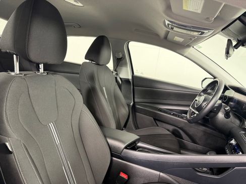 Used 2023 Hyundai Elantra SEL w/ Convenience Package FWD image 25