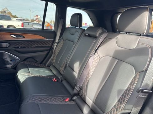 Used 2024 Jeep Grand Cherokee Summit image 16