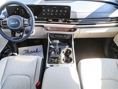 New 2026 Kia Carnival SX w/ SX Dark Edition Package image 13