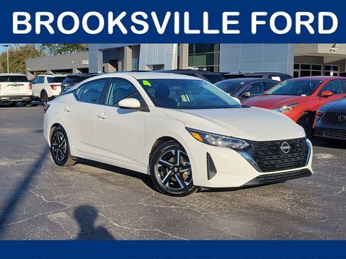 Used 2024 Nissan Sentra SV image 1