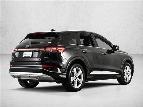 Used 2023 Audi Q4 e-tron Premium AWD/4WD image 5