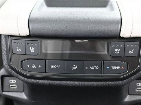 Certified 2024 Toyota Grand Highlander AWD image 37