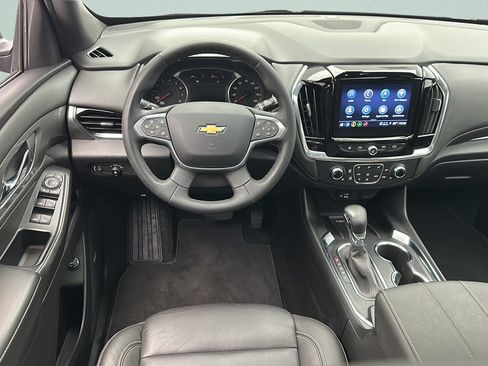Used 2023 Chevrolet Traverse LT w/ LT Premium Package AWD/4WD image 11