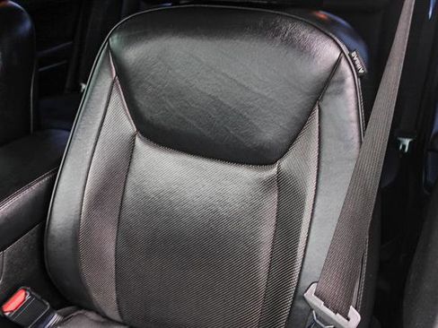 Used 2018 Chrysler 300 Limited image 24