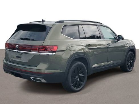New 2026 Volkswagen Atlas SE FWD image 4