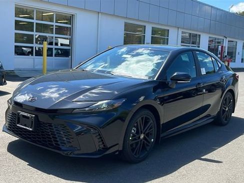 New 2026 Toyota Camry Hybrid AWD/4WD image 3