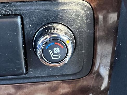 Used 2020 Nissan Armada Platinum w/ Cargo Package image 28