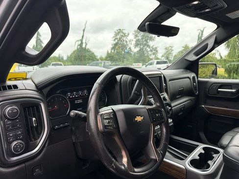 Used 2021 Chevrolet Silverado 1500 High Country w/ Technology Package AWD/4WD image 7