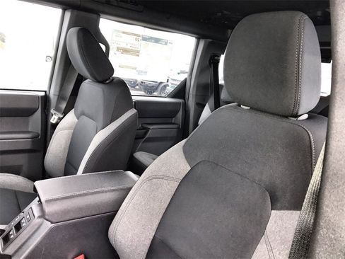 New 2025 Ford Bronco 4-Door image 11
