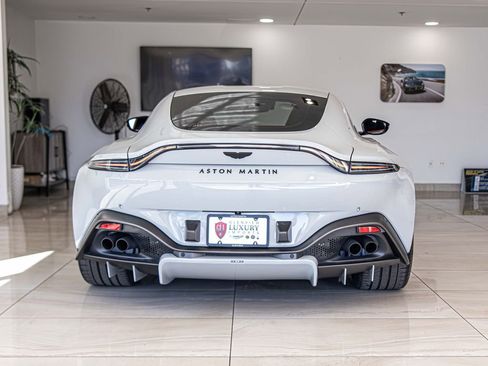 Used 2023 Aston Martin V8 Vantage Coupe image 13
