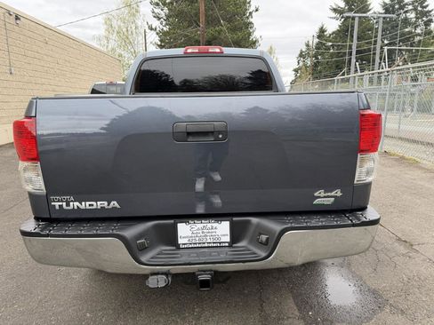 Used 2010 Toyota Tundra 4x4 CrewMax image 6