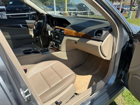 Used 2012 Mercedes-Benz C 250 Sport image 32