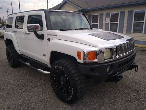 Used 2006 HUMMER H3 image 3