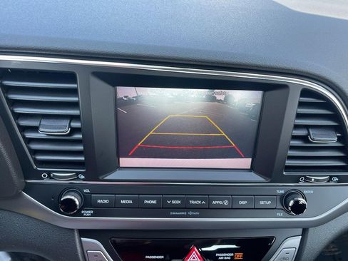 Used 2018 Hyundai Elantra SEL FWD image 23