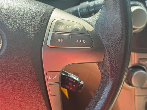 Used 2010 Toyota Highlander SE AWD/4WD image 25