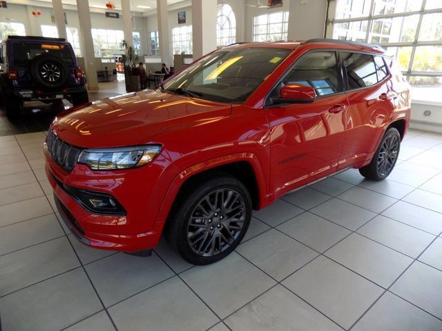 Certified 2022 Jeep Compass Limited AWD/4WD image 5