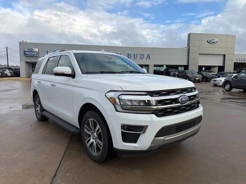 Used 2024 Ford Expedition Limited image 4