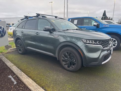 Used 2022 Kia Sorento S w/ Panoramic Sunroof Package image 5