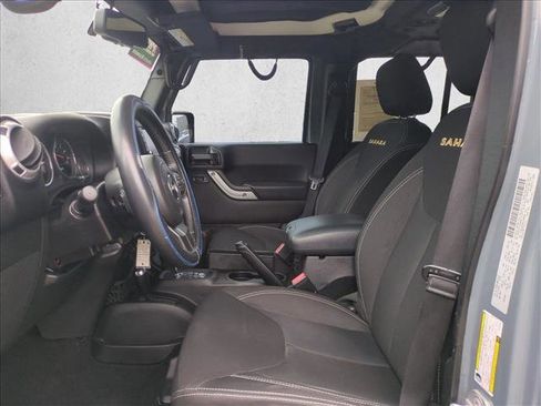 Used 2015 Jeep Wrangler Unlimited Sahara AWD/4WD image 14