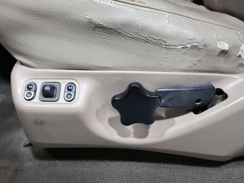 Used 1999 Ford F350 Lariat image 12