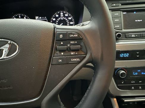 Used 2015 Hyundai Sonata Limited FWD image 25