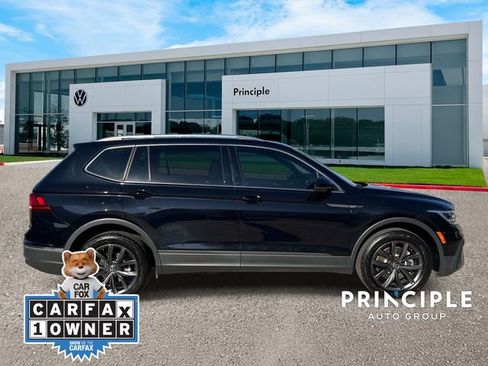 Certified 2023 Volkswagen Tiguan SE w/ Panoramic Sunroof Package image 5