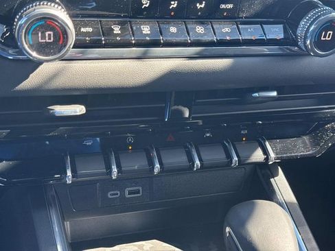 New 2026 GMC Canyon Elevation w/ Convenience Package image 28