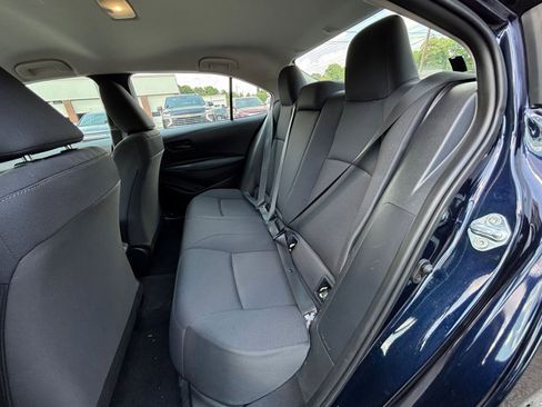 Used 2025 Toyota Corolla LE FWD image 30