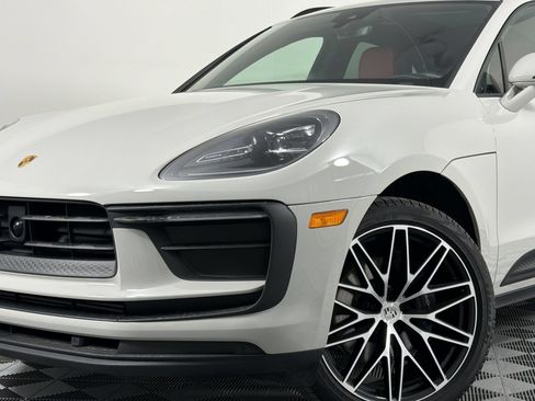 Certified 2026 Porsche Macan AWD/4WD image 27