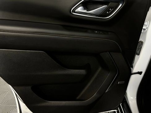 Used 2023 GMC Yukon AT4 image 27