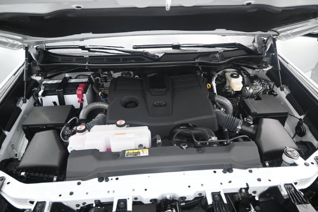 Used 2025 Toyota Tundra Limited AWD/4WD image 17