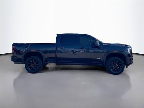 Used 2025 GMC Sierra 2500 AT4 w/ AT4 Premium Plus Package image 8