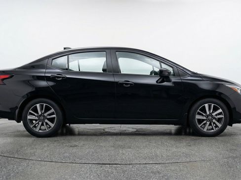 Used 2025 Nissan Versa SV FWD image 11