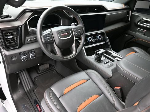 Used 2023 GMC Sierra 1500 AT4 w/ Technology Package AWD/4WD image 22