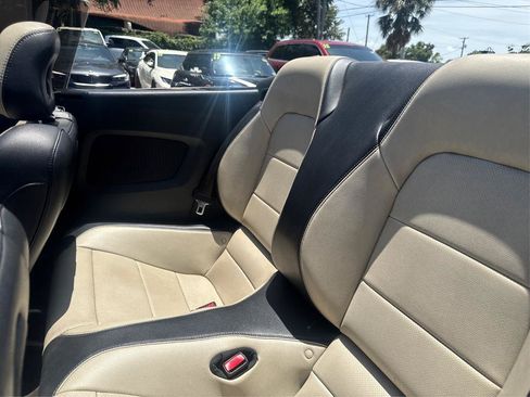 Used 2016 Ford Mustang Premium RWD image 10