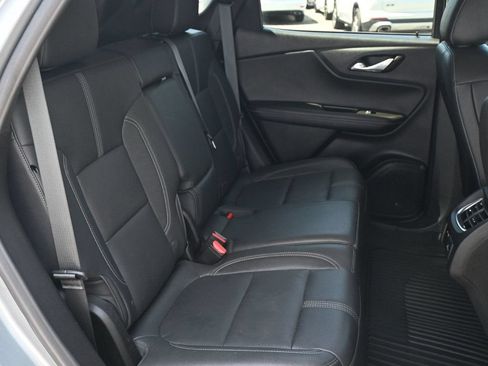Used 2024 Chevrolet Blazer LT w/ Sound & Technology Package FWD image 17