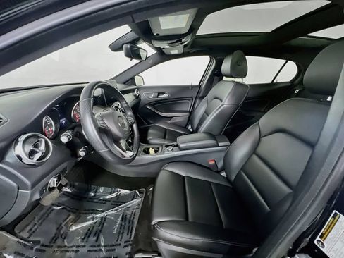 Used 2020 Mercedes-Benz GLA 250 4MATIC image 18