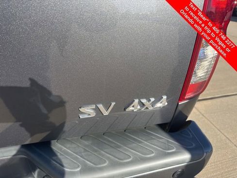 Used 2020 Nissan Frontier SV image 11
