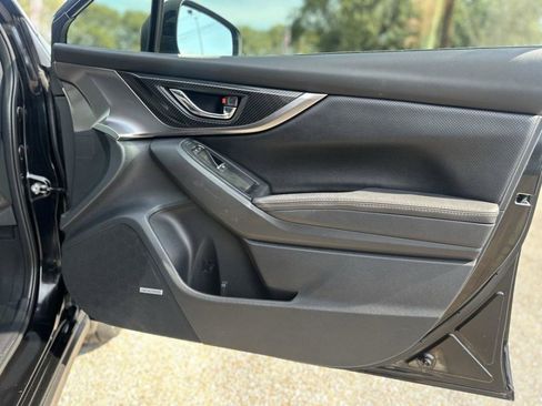 Used 2019 Subaru Crosstrek 2.0i Limited w/ Moonroof Package w/Navigation image 19